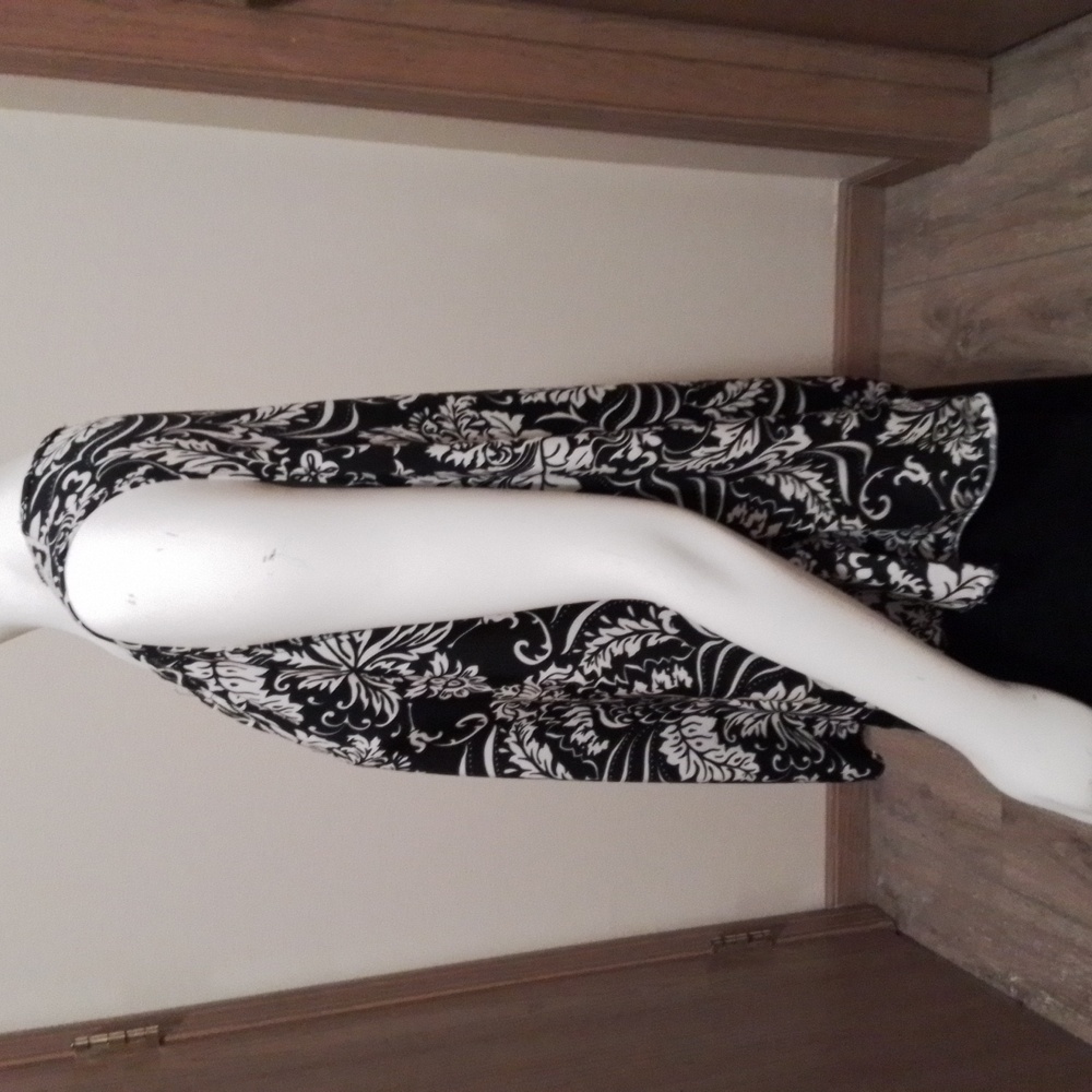 Roz & Ali NWOT cream and black top, size 1X - Picture 4 of 9